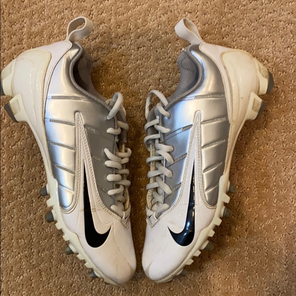 White Nike Lacrosse Cleats